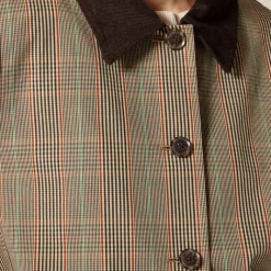 Barn Jacket™ in plaid double-faced cotton