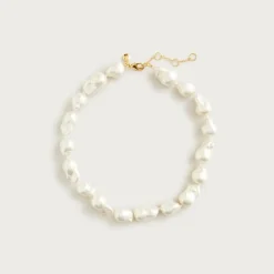 Baroque pearl necklace
