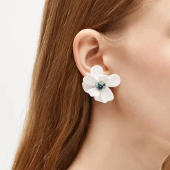 Beaded flower stud earrings