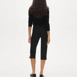Capri pant in four-season stretch