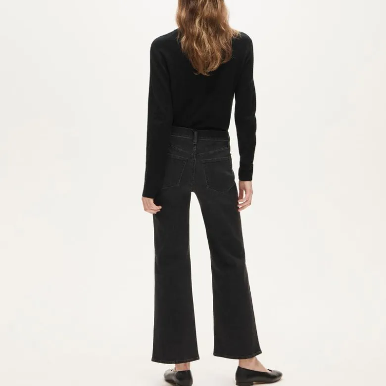Charley kickout cropped jean