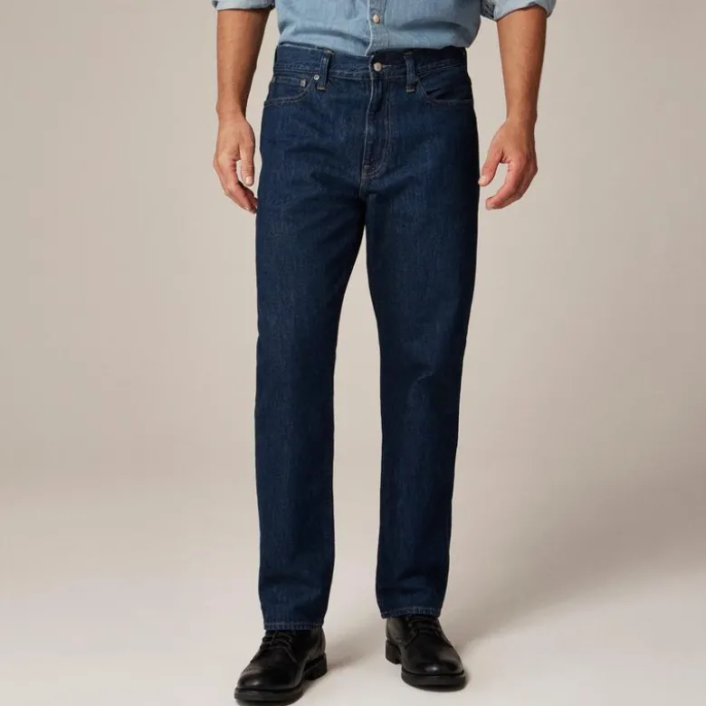 Classic jean in dark wash