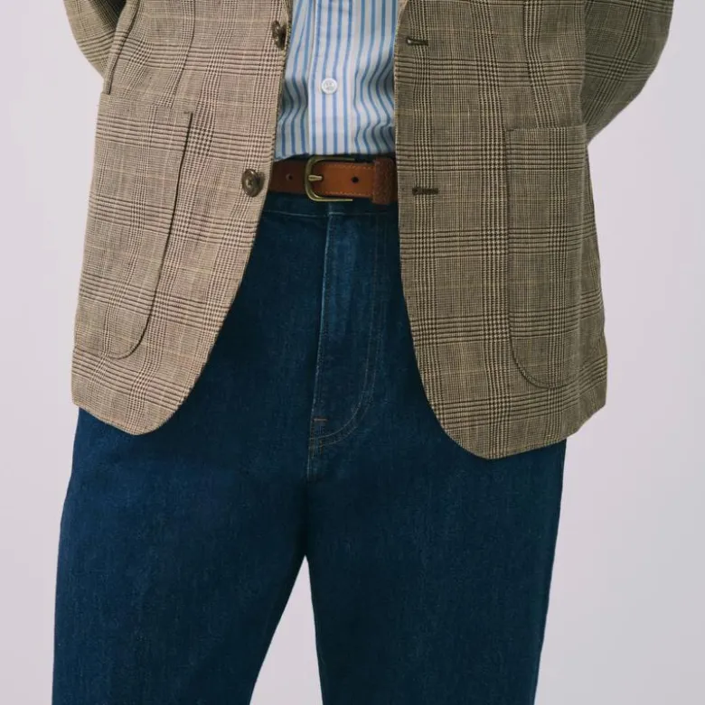Classic jean in dark wash