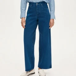 Everyday wide-leg ankle jean in rigid