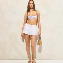 Eyelet short in linen-cotton blend