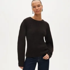 Fitted-waist crewneck sweater in ribbed merino wool