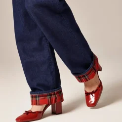 Flannel-lined relaxed straight jean in Rinse wash