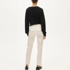 Patch-pocket slim chino pant