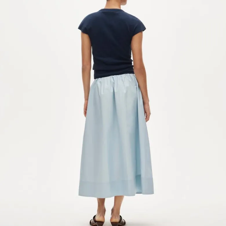 Petite pull-on midi skirt in cotton poplin