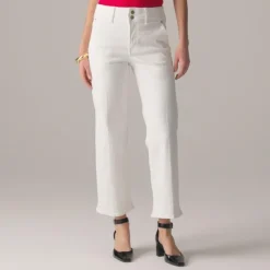Petite slim-wide jean with stacked buttons