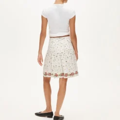 Pleated knee-length skirt in map print