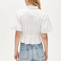 Puff-sleeve button-up shirt
