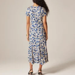 Short-sleeve slip dress in indigo daisy print