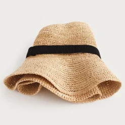 Wide-brim packable straw hat